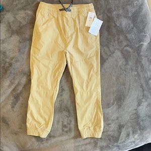 Gap kids hybrid jogger size 4-5